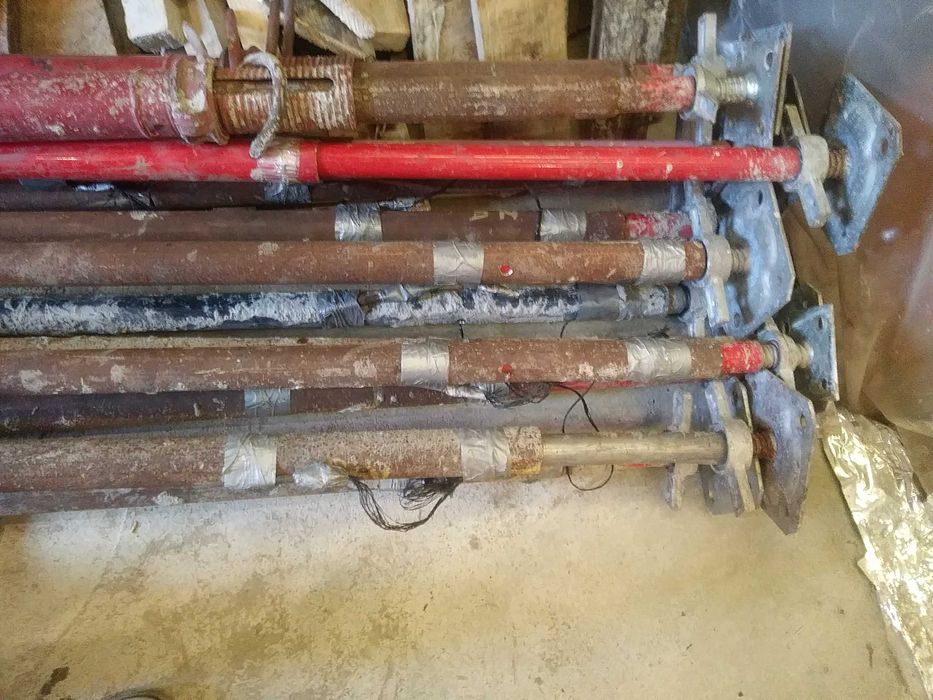 Stemple podpory budowlane