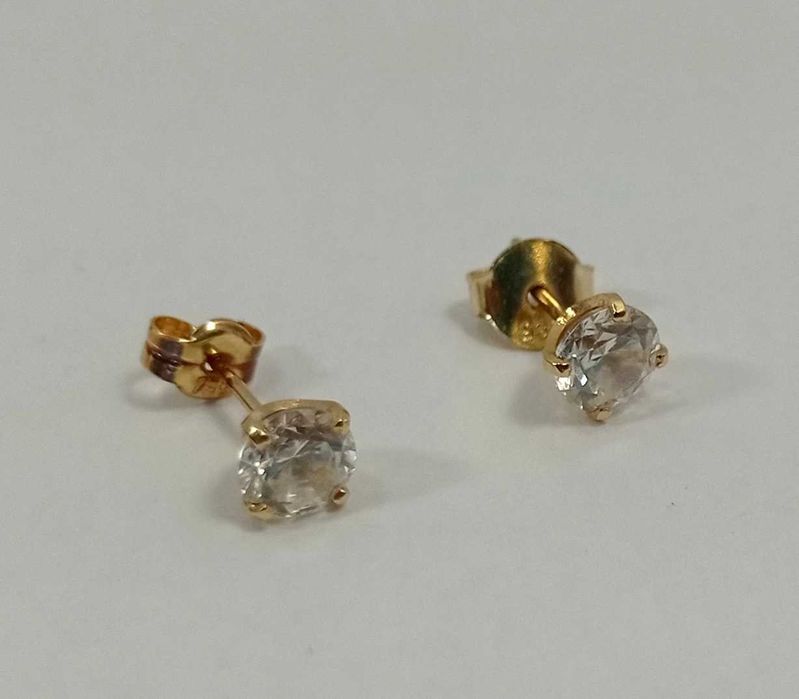 Złote kolczyki z cyrkoniami sztyft p:750 w:0,98g