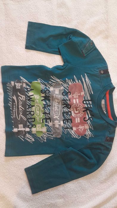 Várias peças roupa criança