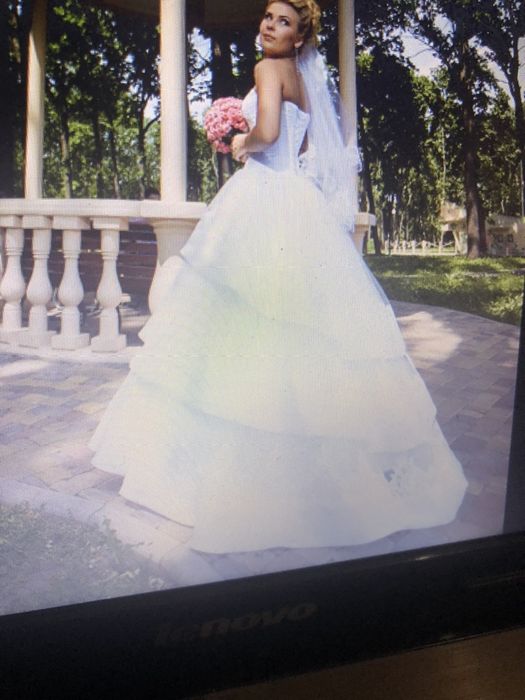 Свадебное платье