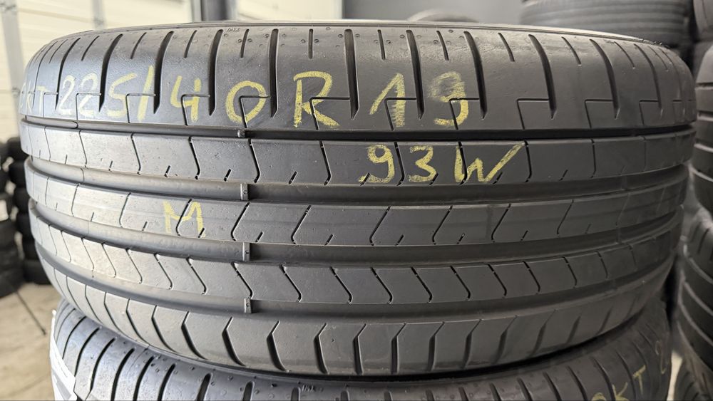 літні шини б.у 225/40 R19 - PIRELLI - Pzero MO склад шин