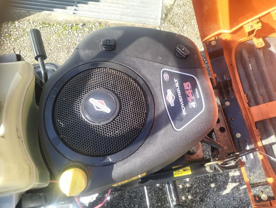 Trator corta relva Husqvarna