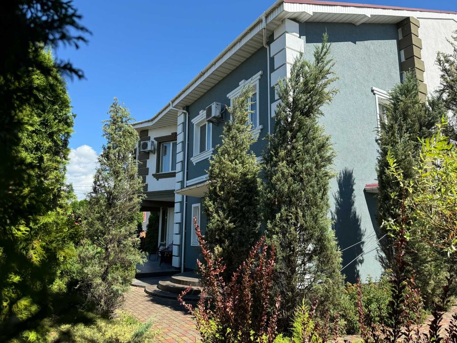 Подобова оренда великого будинку в Києві. НР Вільно, Банкетна зала