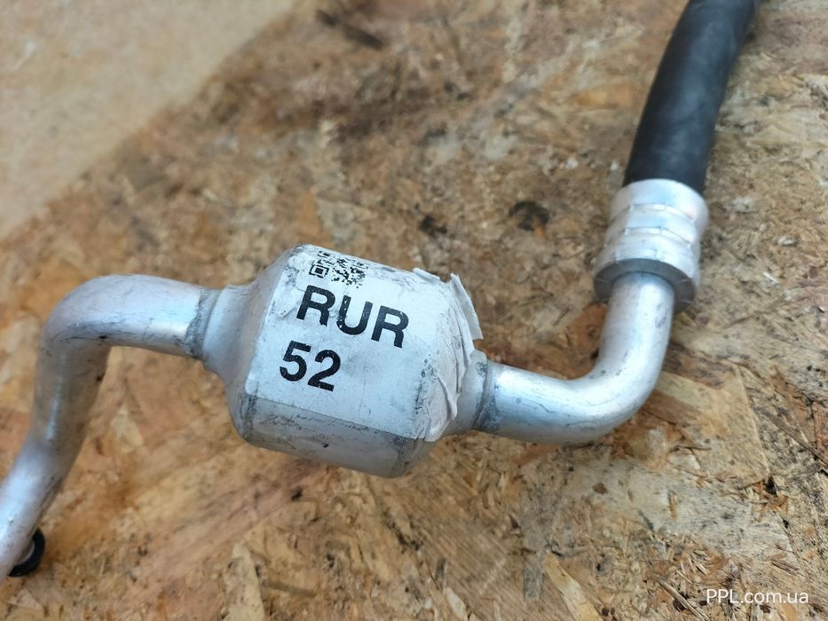 Kia Stinger 2017- 2.0 T-GDI трубка кондиционера