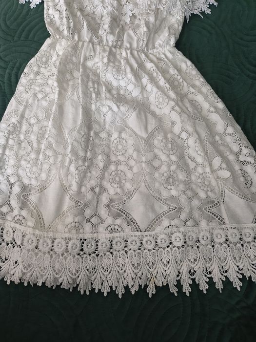 Sprzedam sukienkę  Hiszpanke biała koronką