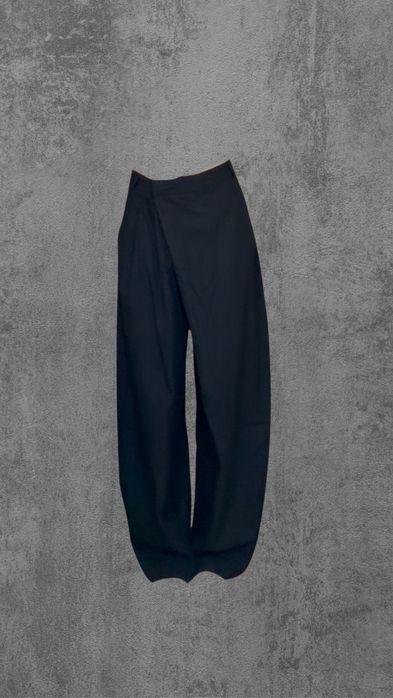 Класичні штани Bershka в смужку | розмір 34