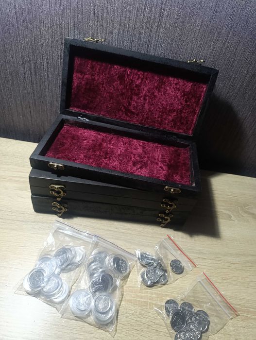 Монети шкатулки для монет .