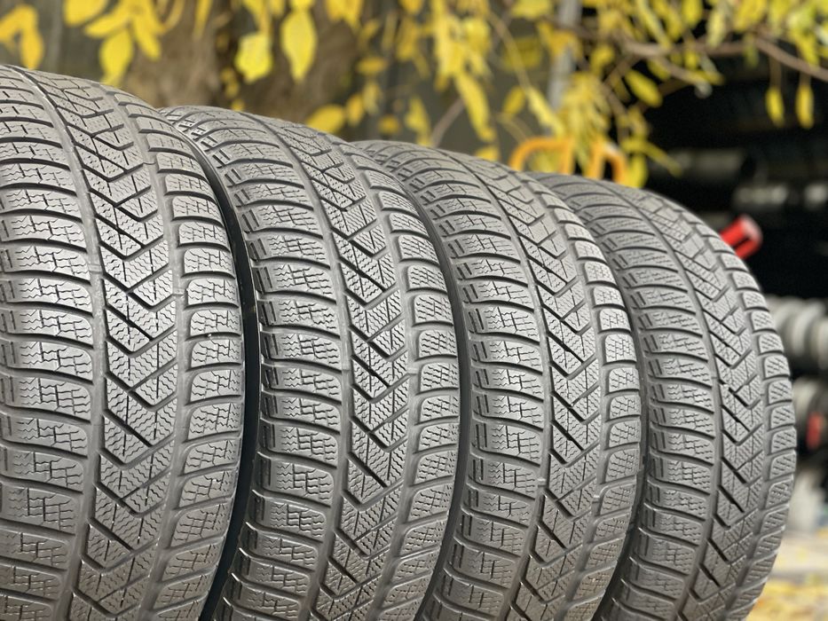 Шини Зимові 4шт 225/55 R16 Pirelli Sottozero 3