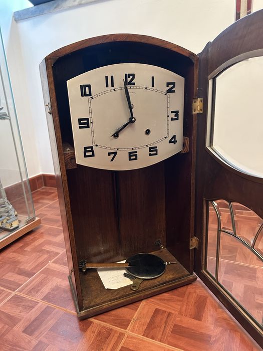 Relógio de parede antigo