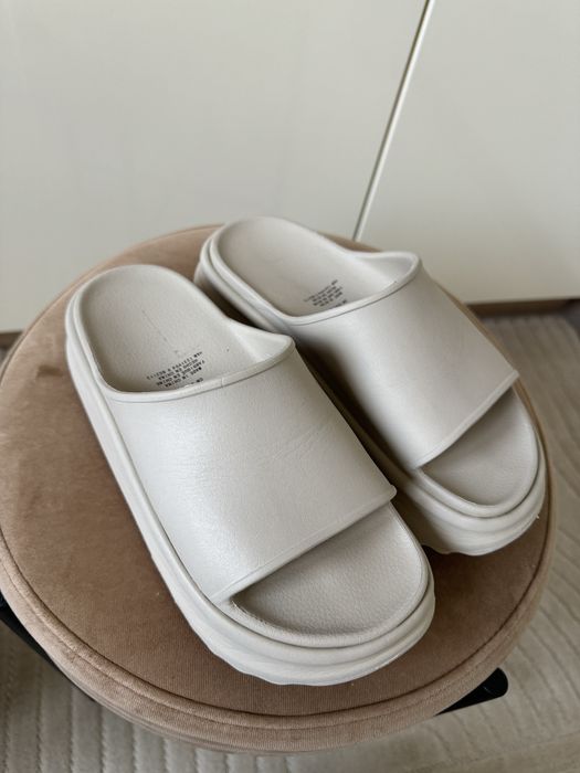 Шлепанці шлепки H&M