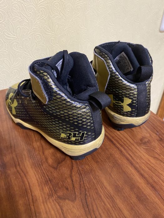 Футбольні кеди підвищені