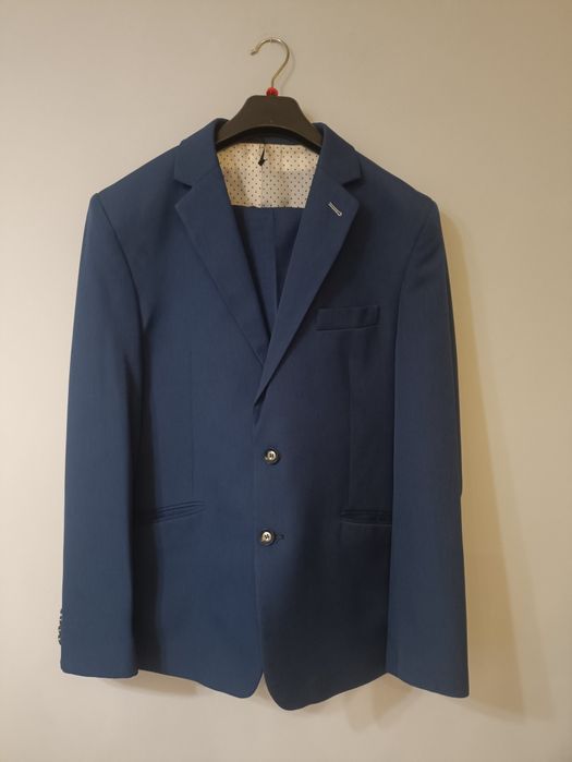 Garnitur męski granatowy