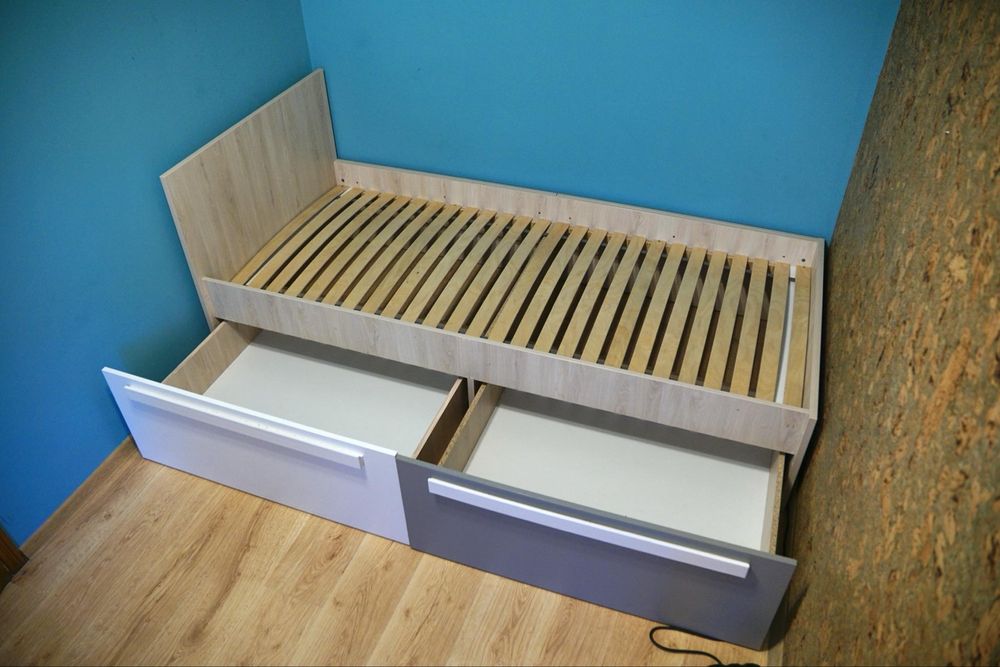 Łóżko z szufladami pod materac 90x200 model drop02