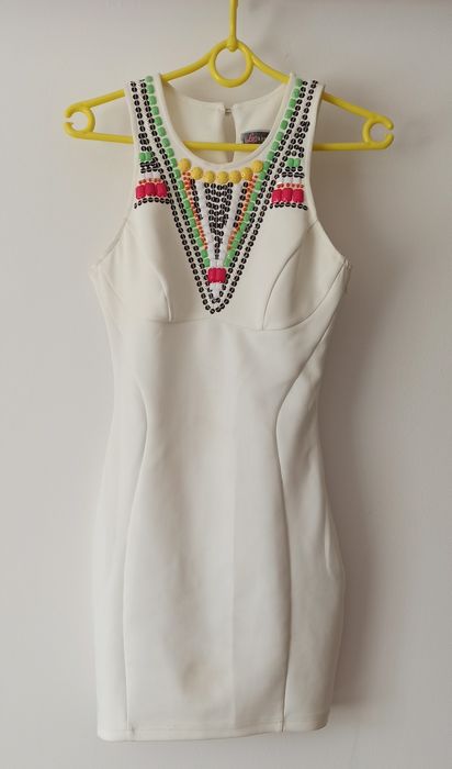 Sukienka elegancka zdobiona koralikami, rozmiar S