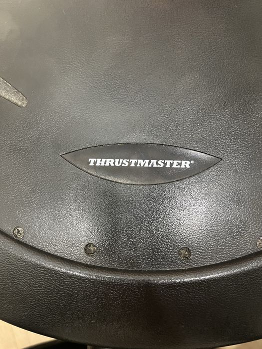 Volante Playstation thrustmaster