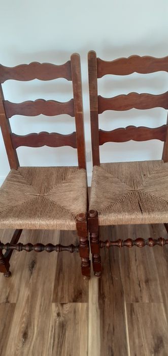 4 cadeiras de madeir usadas levantar euros cada preco  negociaveis lev