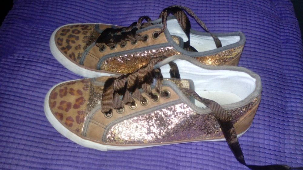 Tenisówki panterka złoto