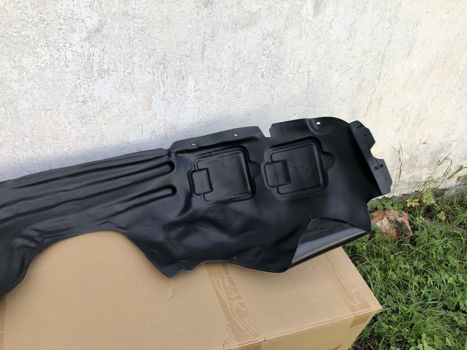 Подкрылки Передние Jeep Cherokee KL 68209678AE 68209679AE Левый Правый