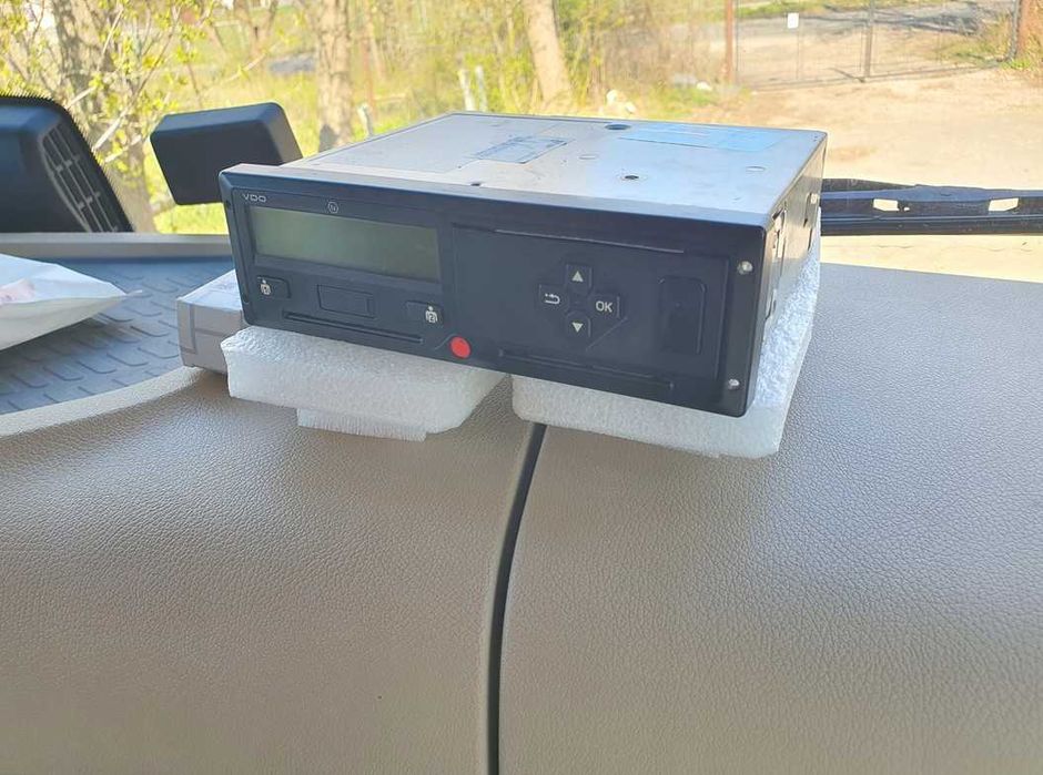 Tachograf cyfrowy Mercedes Actros z impulsatorem