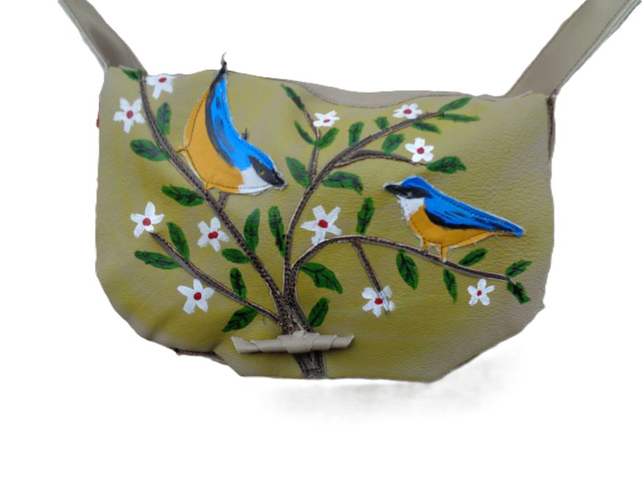 Artystyczna mała skórzana torebka z kowalikami. Handmade