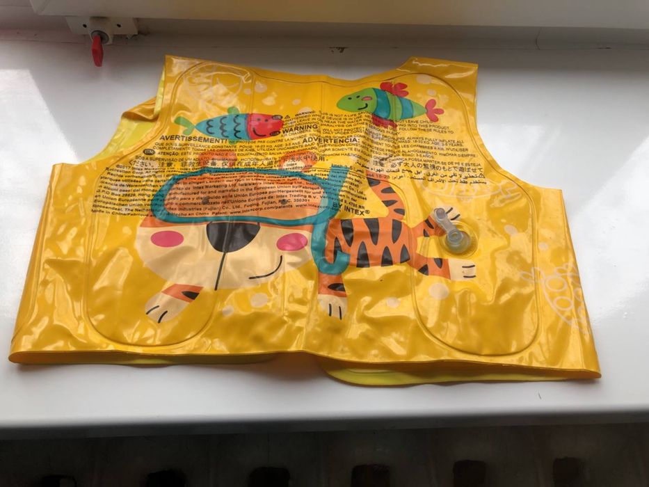 Жилет для плавания