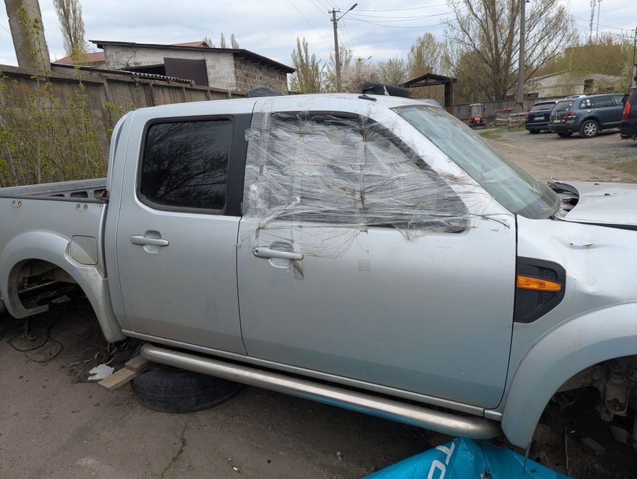 Дверка перед права Ford Renger 2009-2012 роки