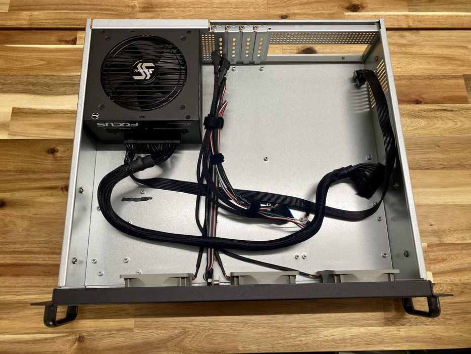 Caixa PC Servidor Unykach + Noctua + Seasonic PSU64550566248578121