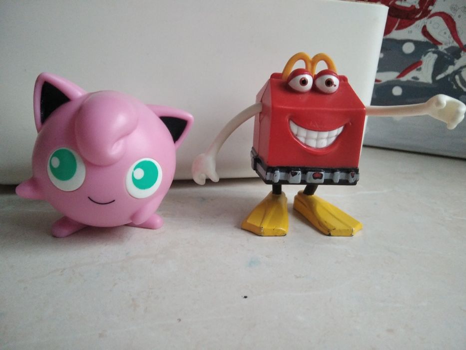 Іграшки герої мультфільмів.хеппі міл