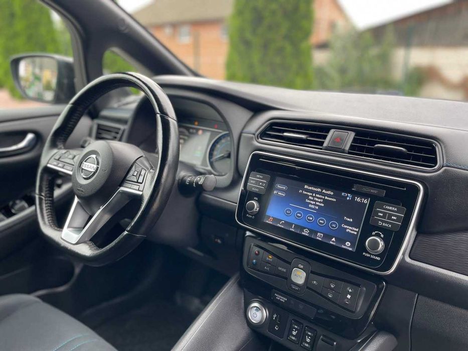 Продам  Nissan Leaf 2018. Можна в розстрочку, під викуп.