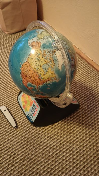 Interaktywny globus Clementoni