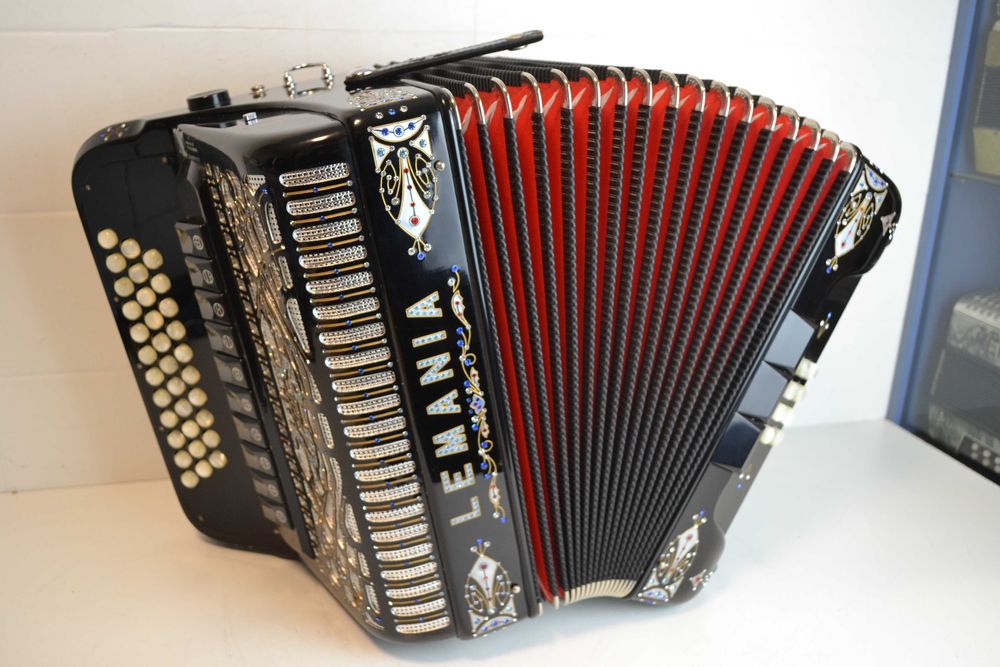 Concertina Lemania 5 Voz Com Mala