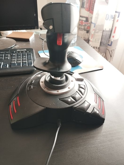 Joystick t.flight stick x