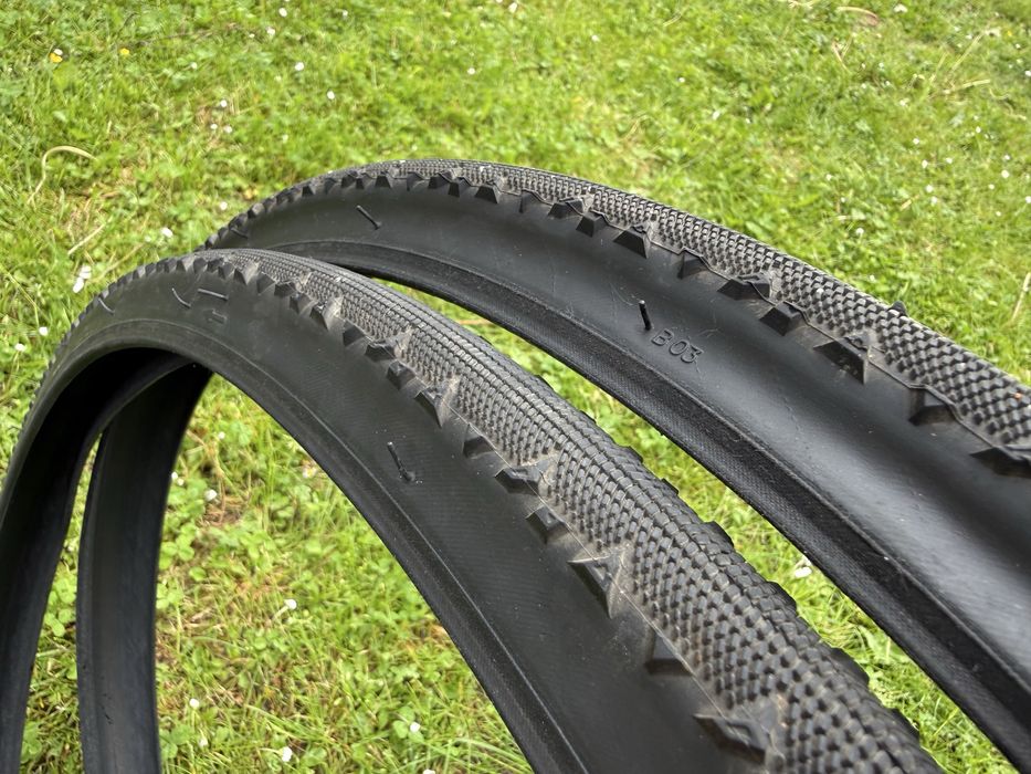 Opony BTWIN 700x32 gravel