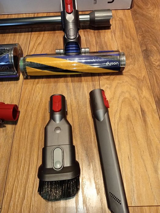 Dyson V12 absolute
