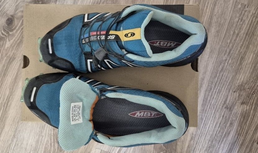 Спортивні чоловічі Salomon кросівки