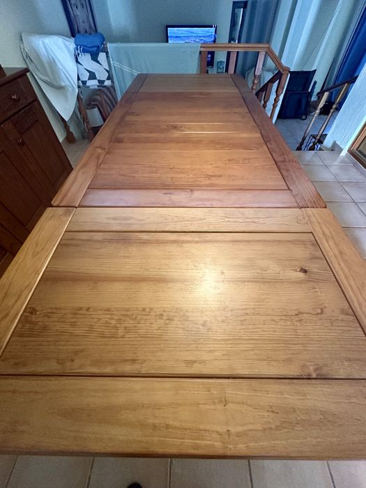 Mesa de Jantar Extensível em Cerejeira