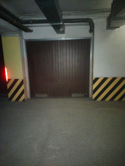 Sprzedam garaż - miejsce postojowe ul.Okulickiego - Widok 3