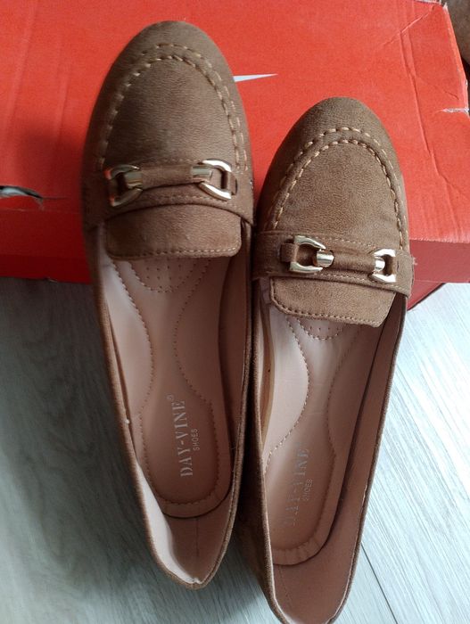 Zamszowe mokasyny damskie