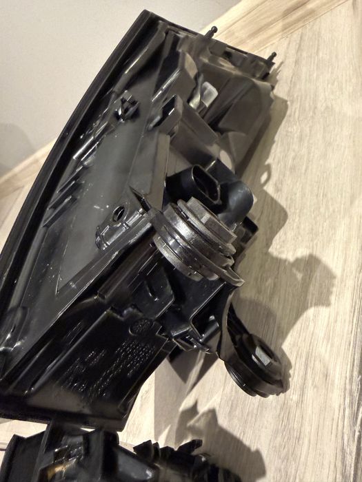 Lampy lewy tył komplet Volkswagen Golf VIII IQ LIGHT