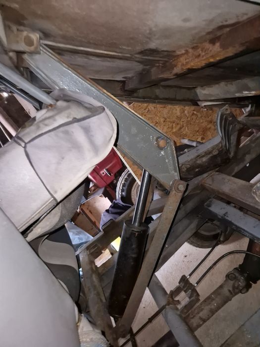 Siłownik  hydrauliczny zestaw podnoszenia iveco daily