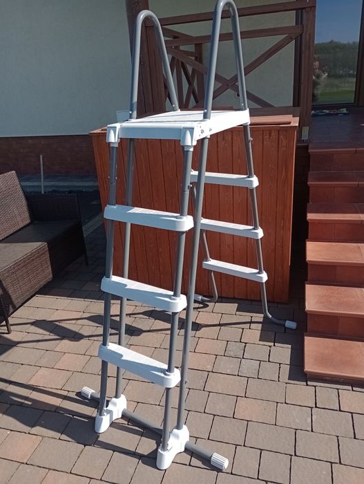 Drabinka do basenu/mausera Bestway  132 cm