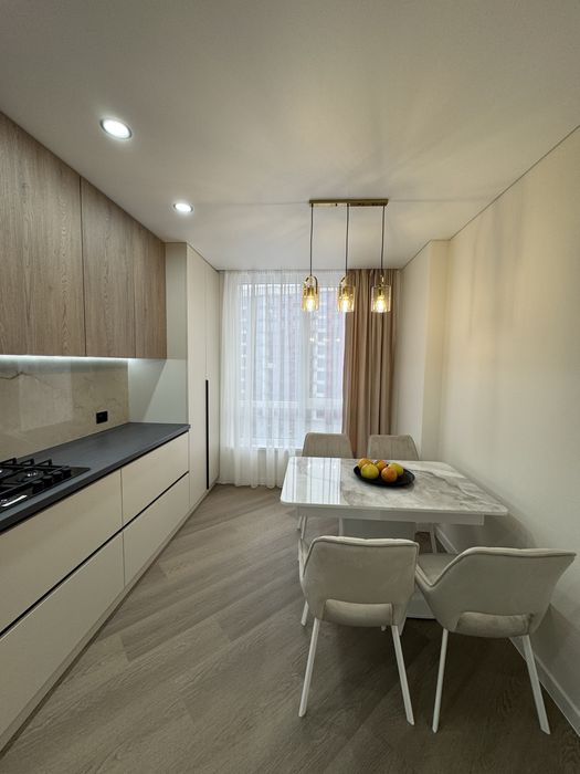 Продам 2 кімнатну із функцією 3 кімнатної у ЖК бізнес-класу із газом