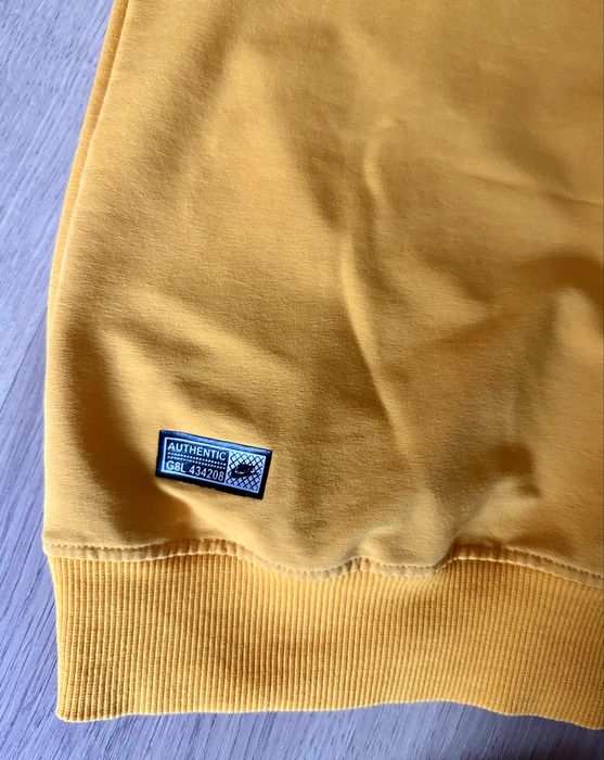 Продам оріг  Nike Sportswear Just Do It Crewneck Sweatshirt (Yellow)