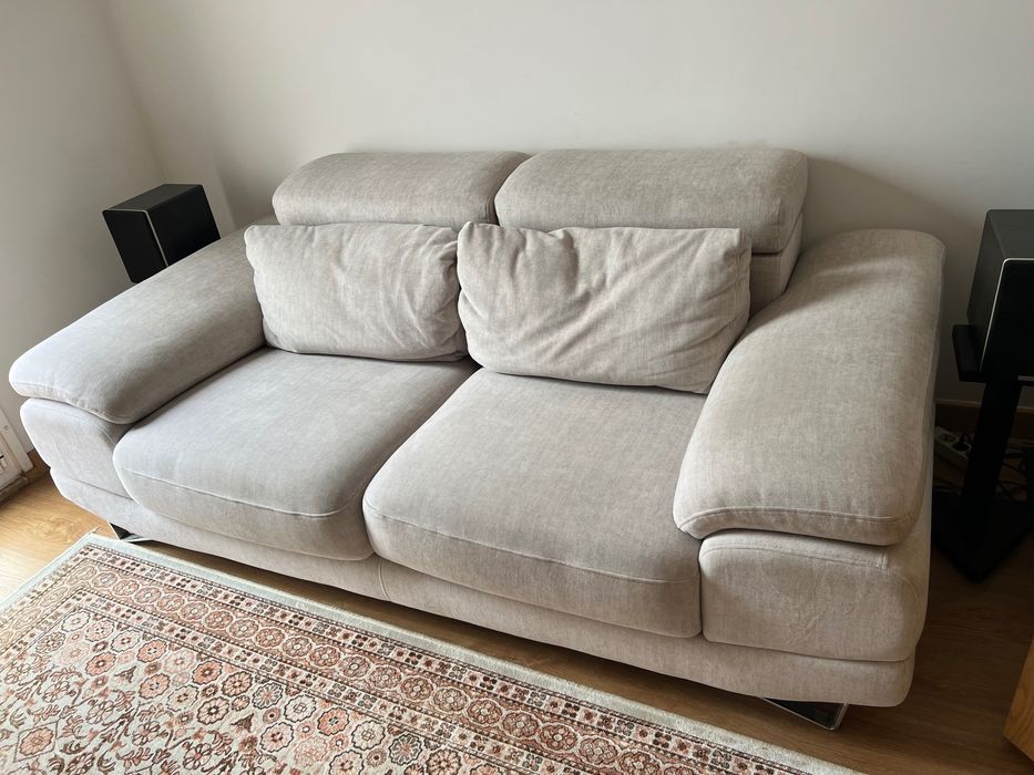 Sofá elegante 2 lugares