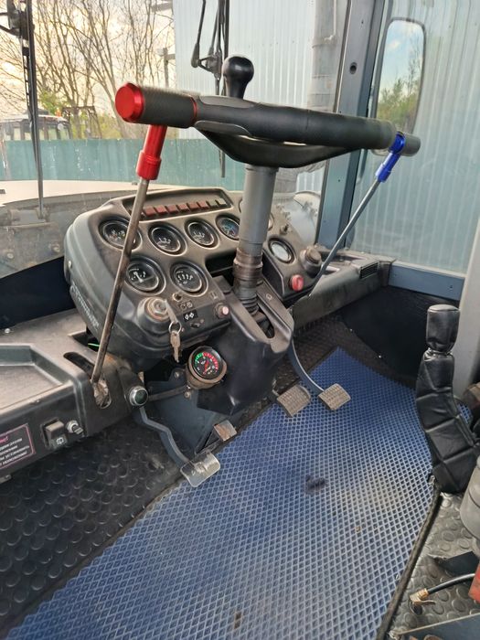 Трактор ХТЗ сільхозтехніка авто