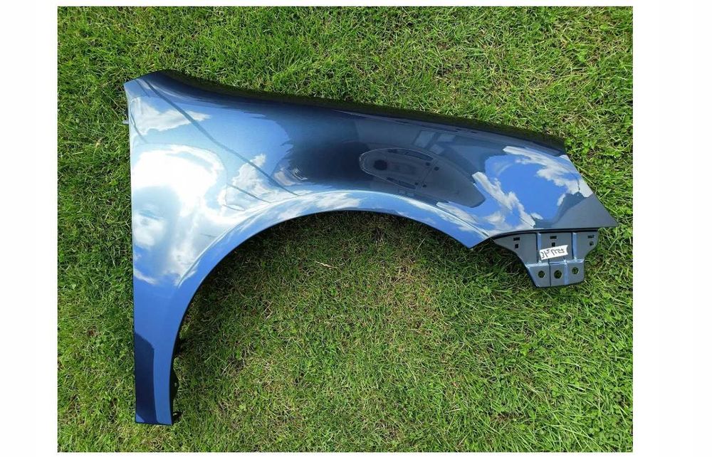 VW Golf V, V Plus гольф 5 5+ Крыло переднее правое левое  в цвет