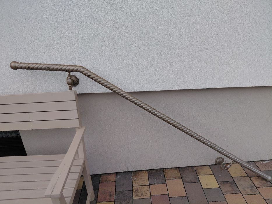 Pochwyt poręcz przyschodowa