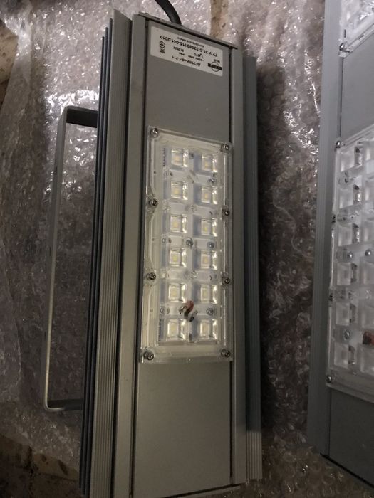 Прожектор, світильник «ВАТРА» ДСУ05У 200Вт, 100Вт, 40Вт