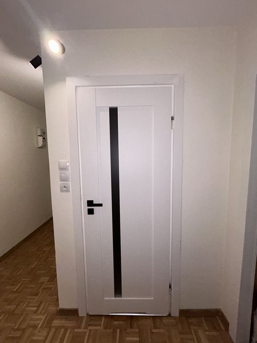Drzwi białe do łazienki i sypialni