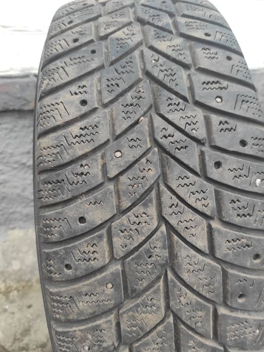Гума 195/65 R15 зимова